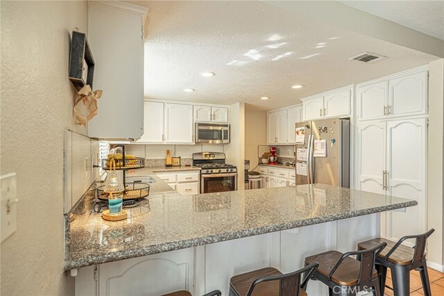 13290 Riverview Dr, Victorville, CA 92395 - photo 14