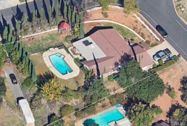 552 Vista Del Escuela, El Cajon, CA 92019 - aerial view of property and surrounding area featuring a pool