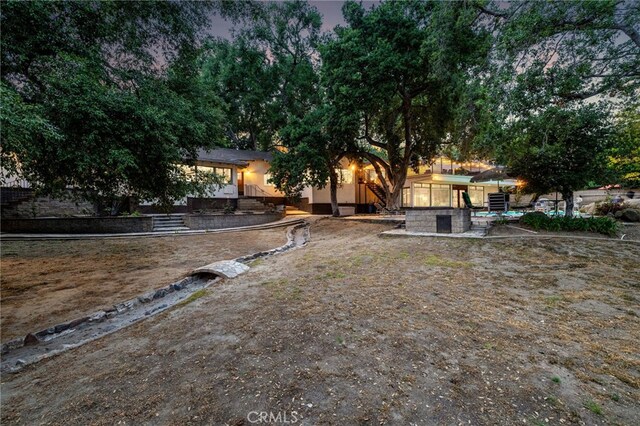 1146 Sandhurst Ln, La Verne, CA 91750 - view of yard