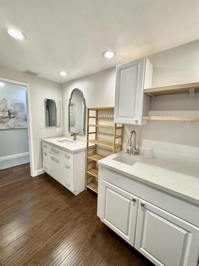 1247 La Casa Dr, San Marcos, CA 92078 - full bath featuring vanity, wood finished floors, and recessed lighting