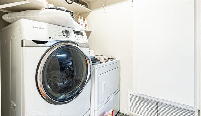 937 Dahlia Ave, Costa Mesa, CA 92626 - washroom with washer and clothes dryer