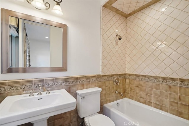 6337 Via Colinita, Rancho Palos Verdes, CA 90275 - full bath featuring tile walls and tub / shower combination