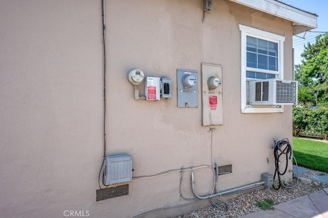 25252 Atwood Blvd, Newhall, CA 91321 - exterior view of stucco siding