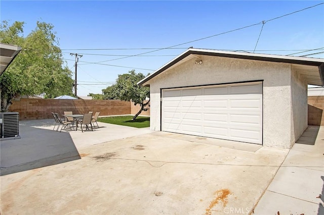 10632 Larry Dr, Anaheim, CA 92804 - view of detached garage