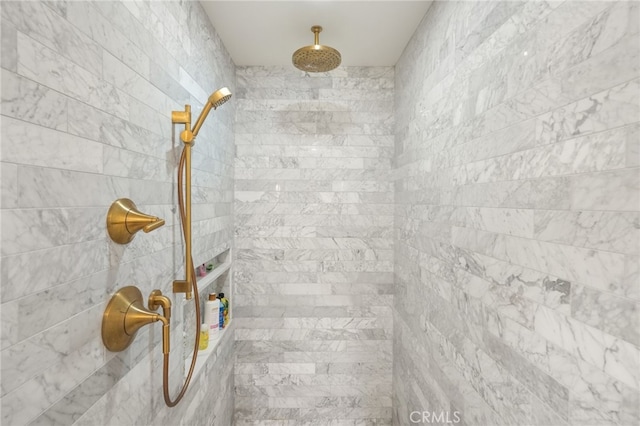 10821 Los Jordans Rd, Agua Dulce, CA 91390 - full bath featuring tiled shower