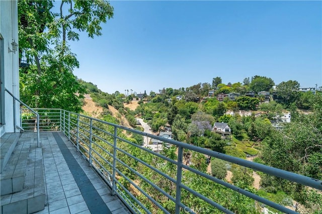 728 Quail Dr, Los Angeles, CA 90065 - view of balcony
