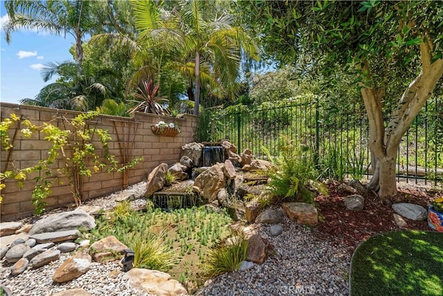 762 Twin Peaks Ave, Simi Valley, CA 93065 - view of fenced backyard