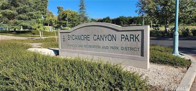 762 Twin Peaks Ave, Simi Valley, CA 93065 - view of community sign