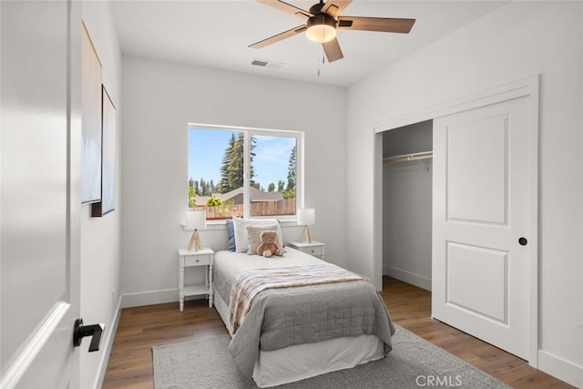6105 Maxwood Dr, Paradise, CA 95969 - bedroom featuring wood finished floors, a closet, and ceiling fan