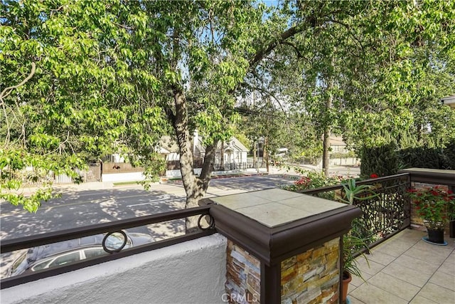 56665672 Franklin Ave, Los Angeles, CA 90028 - view of patio / terrace