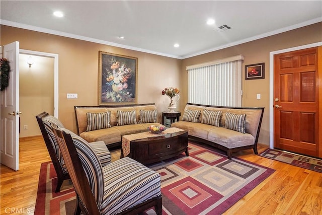 56665672 Franklin Ave, Los Angeles, CA 90028 - living area featuring light wood finished floors, crown molding, and recessed lighting