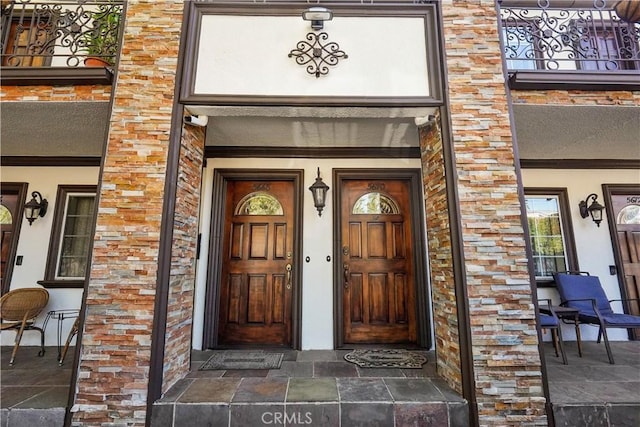 56665672 Franklin Ave, Los Angeles, CA 90028 - entrance to property featuring brick siding and covered porch