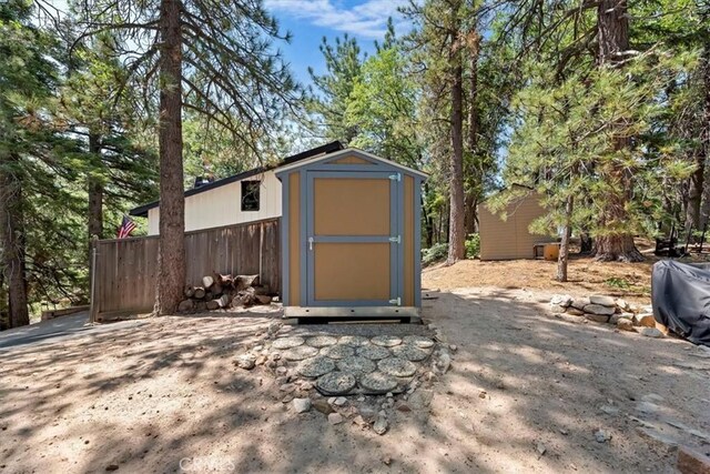 732 Tulip Dr, Green Valley Lake, CA 92341 - photo 32
