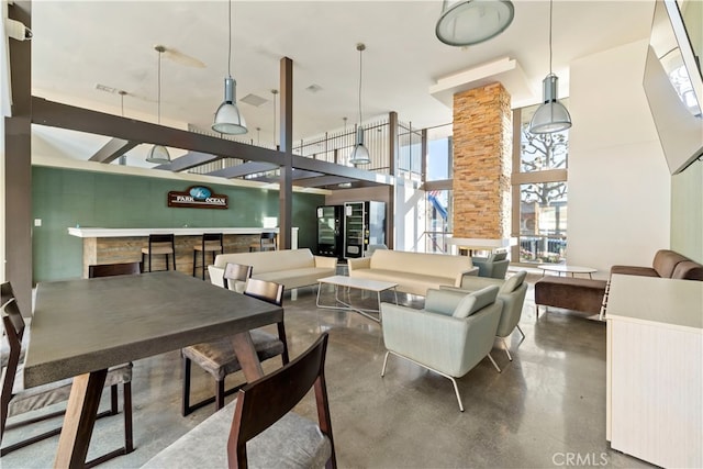 5585 E Pacific Coast Unit 144, Long Beach, CA 90804 - lobby with a high ceiling