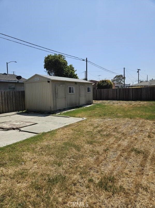2263 Baltic Ave, Long Beach, CA 90810 - photo 24