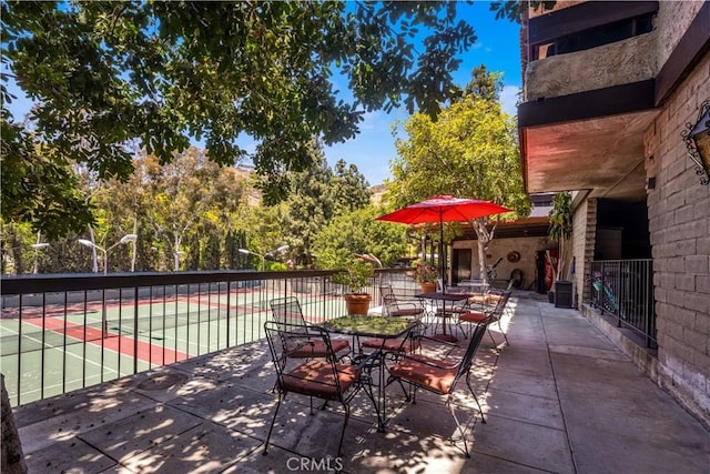 2700 Cahuenga Blvd E Unit 1302, Los Angeles, CA 90068 - view of patio / terrace