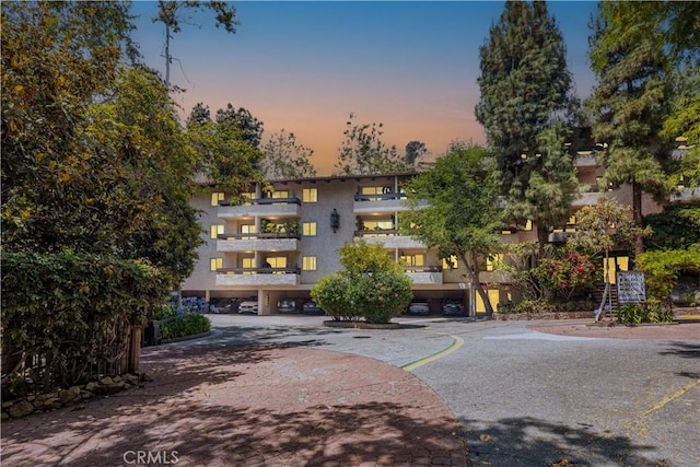 2700 Cahuenga Blvd E Unit 1302, Los Angeles, CA 90068 - view of property featuring uncovered parking