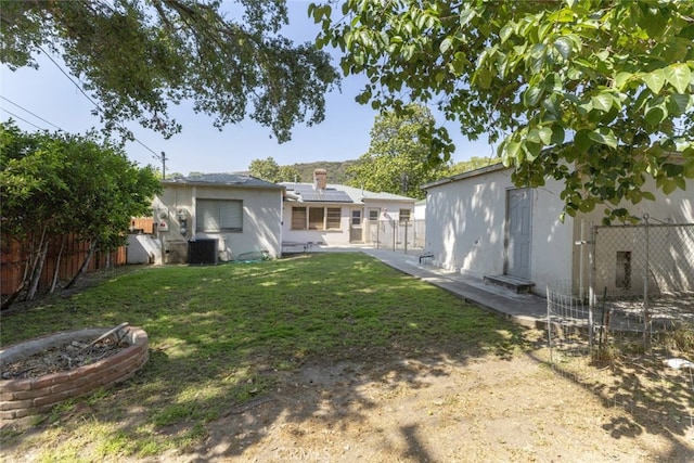 2046 E Glenoaks Blvd, Glendale, CA 91206 - view of fenced backyard