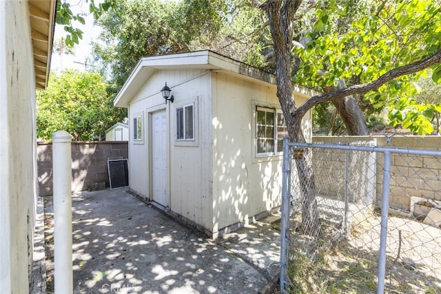 2046 E Glenoaks Blvd, Glendale, CA 91206 - view of outdoor structure