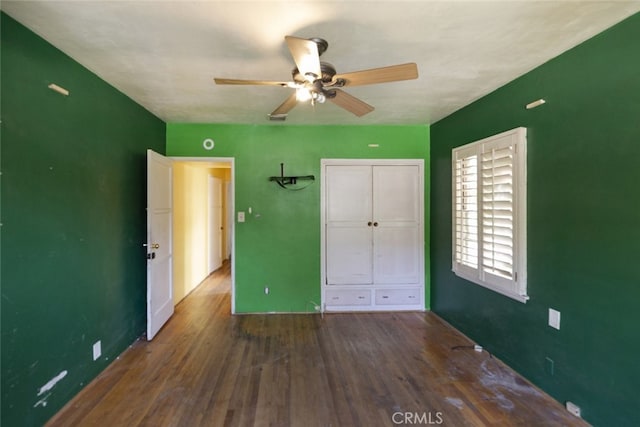 2046 E Glenoaks Blvd, Glendale, CA 91206 - unfurnished bedroom featuring wood finished floors, a closet, and a ceiling fan