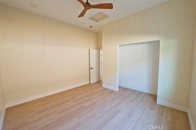 540 Shady Meadow Ct, Bakersfield, CA 93308 - empty room featuring light wood-style floors, ceiling fan, and vaulted ceiling