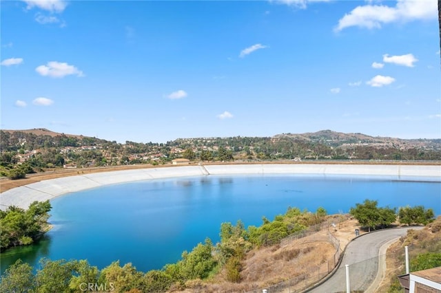 7012 E Viewpoint Ln, Anaheim Hills, CA 92807 - water view with mountains