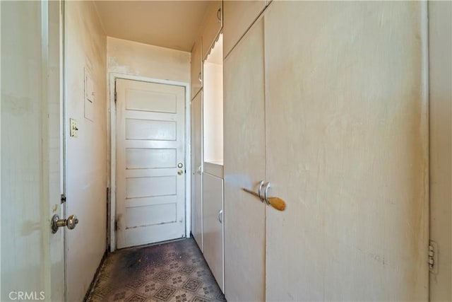 100 E Buena Vista St, Barstow, CA 92311 - view of doorway to outside