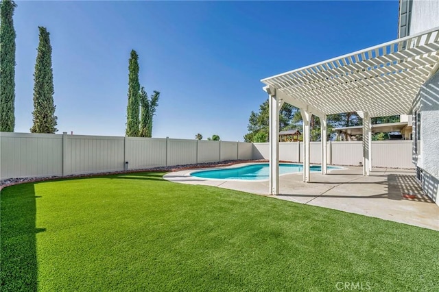 44601 Jamin Cir, Temecula, CA 92592 - view of swimming pool featuring a pergola, a fenced backyard, and a patio