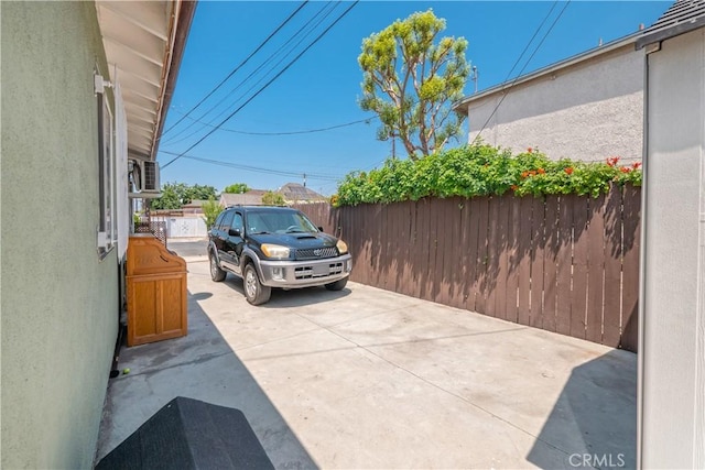 1203 E 33rd St, Los Angeles, CA 90011 - view of parking / parking lot