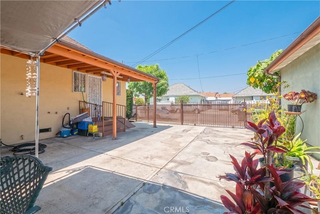 1203 E 33rd St, Los Angeles, CA 90011 - view of patio