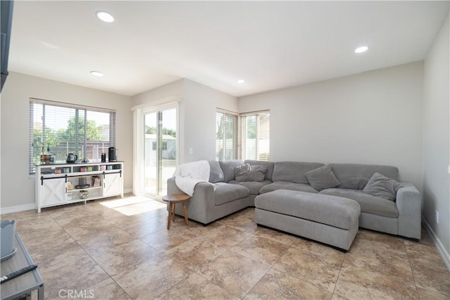 25165 Pebble Creek Way, Moreno Valley, CA 92551 - living area featuring recessed lighting