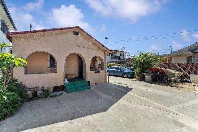 5868 Estrella Ave, Los Angeles, CA 90044 - view of parking / parking lot