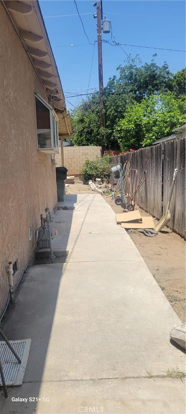 2570 W 6th St, San Bernardino, CA 92410 - photo 4