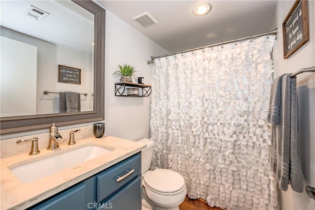 22943 Banyan Pl Unit 306, Saugus, CA 91390 - full bath with vanity, recessed lighting, and curtained shower
