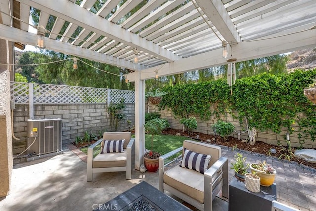 22943 Banyan Pl Unit 306, Saugus, CA 91390 - fenced backyard featuring an outdoor hangout area, a patio area, and a pergola