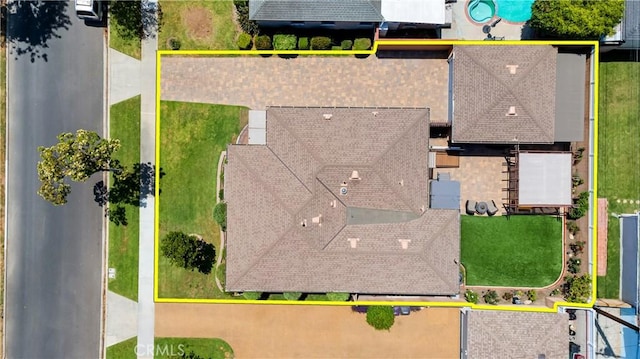 5215 E Monlaco Rd, Long Beach, CA 90808 - aerial view of property and surrounding area featuring property boundaries highlighted
