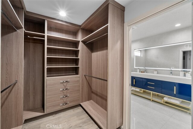 6355 Yolanda Ave, Tarzana, CA 91335 - view of walk in closet