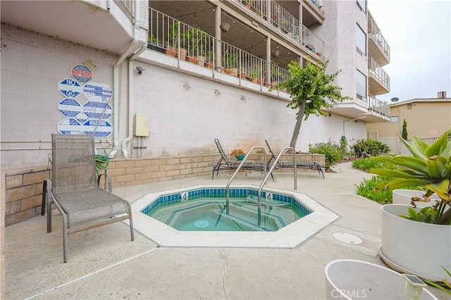 1995 Molino Ave Unit 102, Signal Hill, CA 90755 - view of swimming pool with a community hot tub and a patio