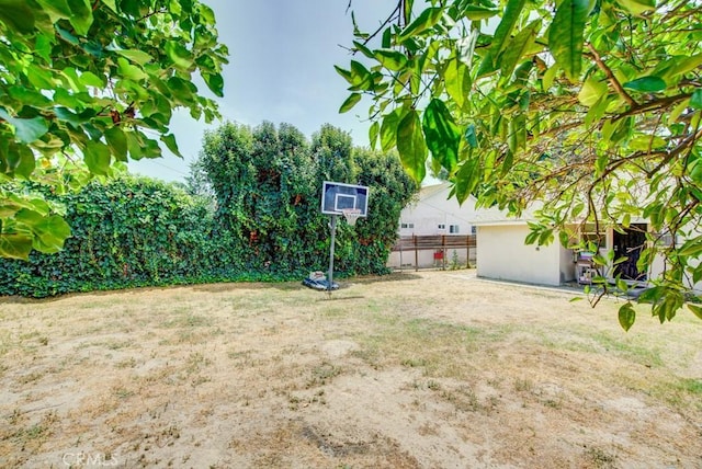 12029 Greyford St, Whittier, CA 90606 - view of yard