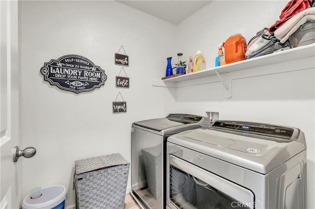 2146 N Rinaldi Ct, Visalia, CA 93291 - laundry room with separate washer and dryer