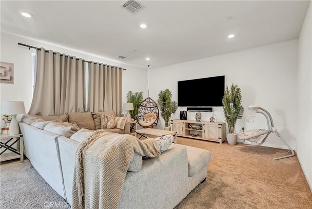 2146 N Rinaldi Ct, Visalia, CA 93291 - carpeted living area featuring recessed lighting