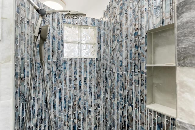 12405 Royal Rd, El Cajon, CA 92021 - full bathroom featuring tiled shower