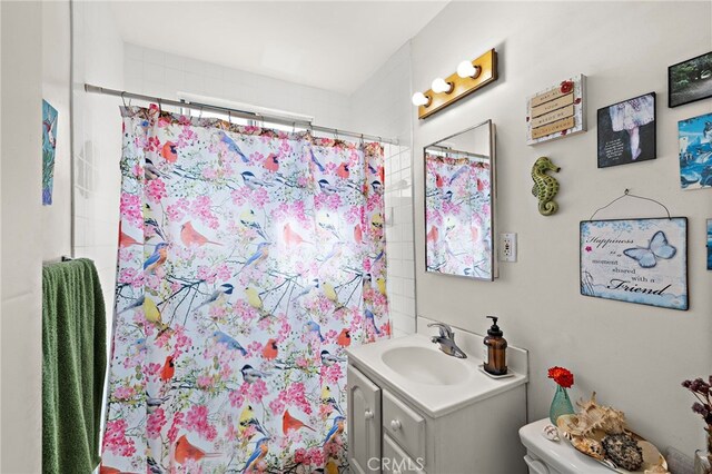 4292 Howard Ave, Los Alamitos, CA 90720 - full bath featuring vanity and curtained shower
