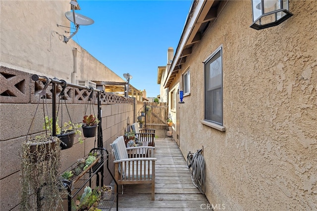4292 Howard Ave, Los Alamitos, CA 90720 - view of wooden deck