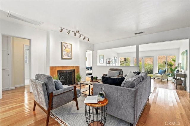 1024 Hamline Pl, Burbank, CA 91504 - photo 5