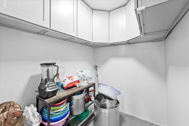 1665 Arlington Ave, Los Angeles, CA 90019 - view of storage room