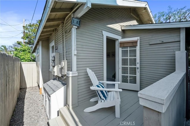 533 Roswell Ave, Long Beach, CA 90814 - view of wooden deck