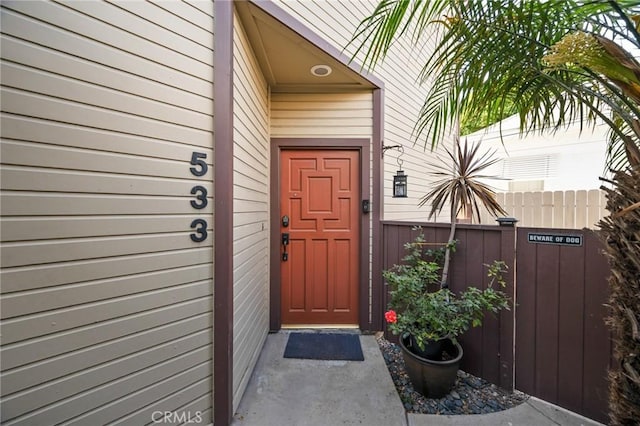 533 Roswell Ave, Long Beach, CA 90814 - property entrance