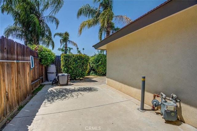 9425 Oak Hills Ave, Bakersfield, CA 93312 - view of patio / terrace