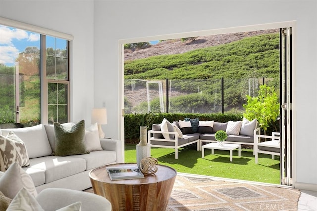 100 Soaring Eagle, Irvine, CA 92618 - view of sunroom / solarium